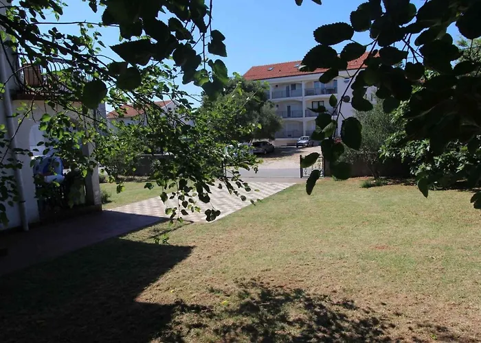 In - Insel Krk 14421 Апартаменты Малинска